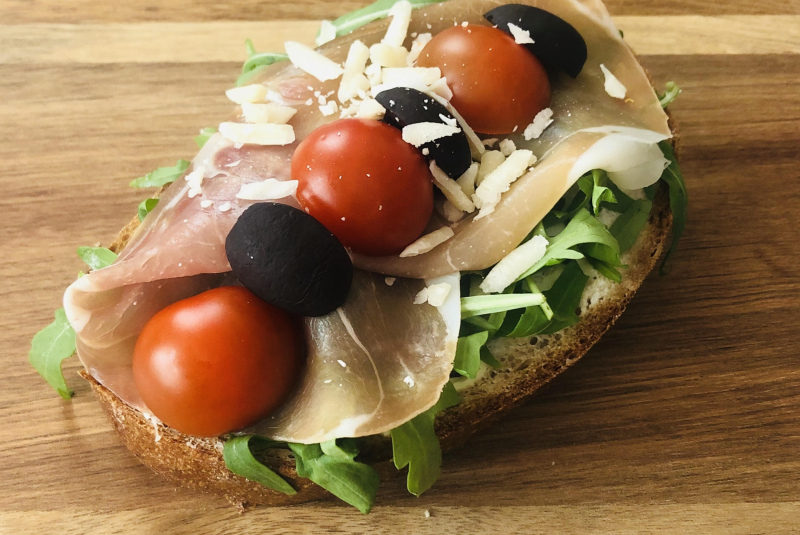 Chlebíček proscuitto 90g